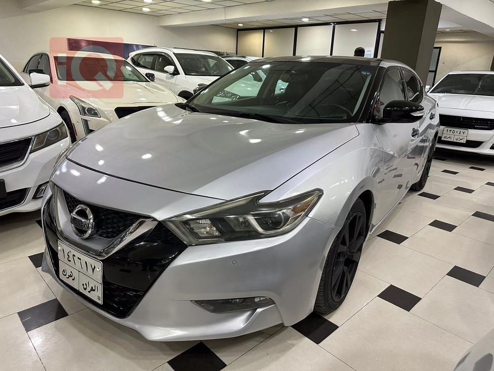 Nissan Maxima